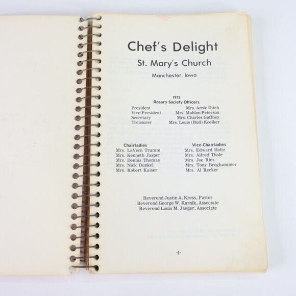 Vintage Cookbook St. Marys Church Manchester IA Midwest Recipes 1973 - Picture 2 of 5